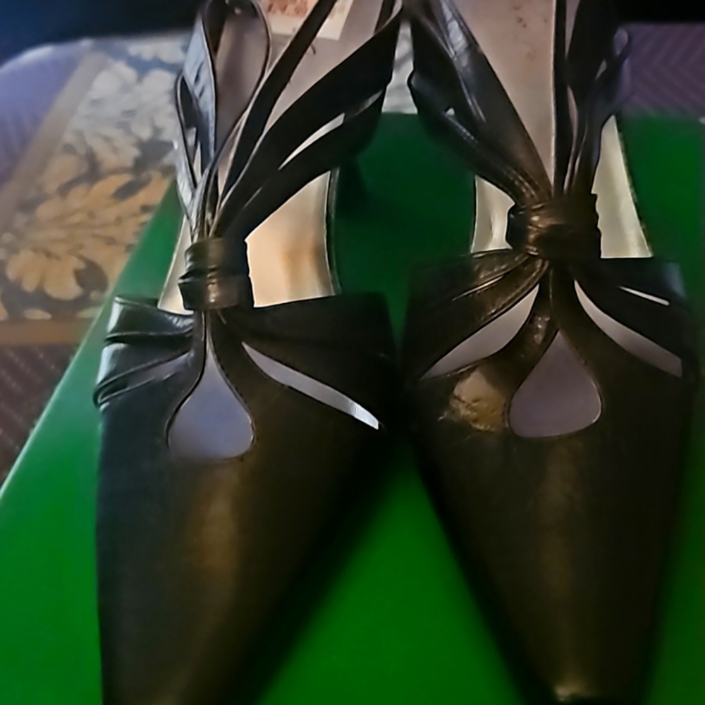Ladies shoes